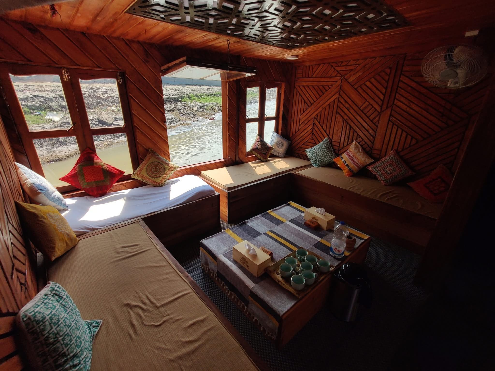 Furomon AC Cabin