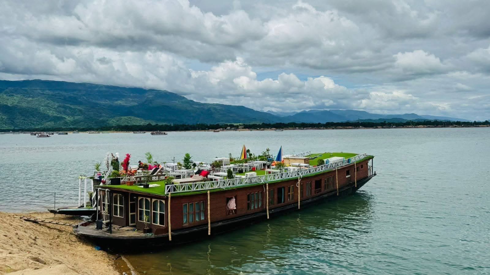 Kuhelika Houseboat in Tanguar Haor